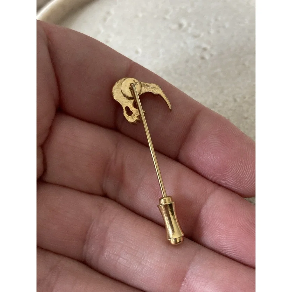 Vintage Kiwi Bird Stick Pin Gold Tone & Green Enamel Hat‎ Or Scarf Pin Novelty